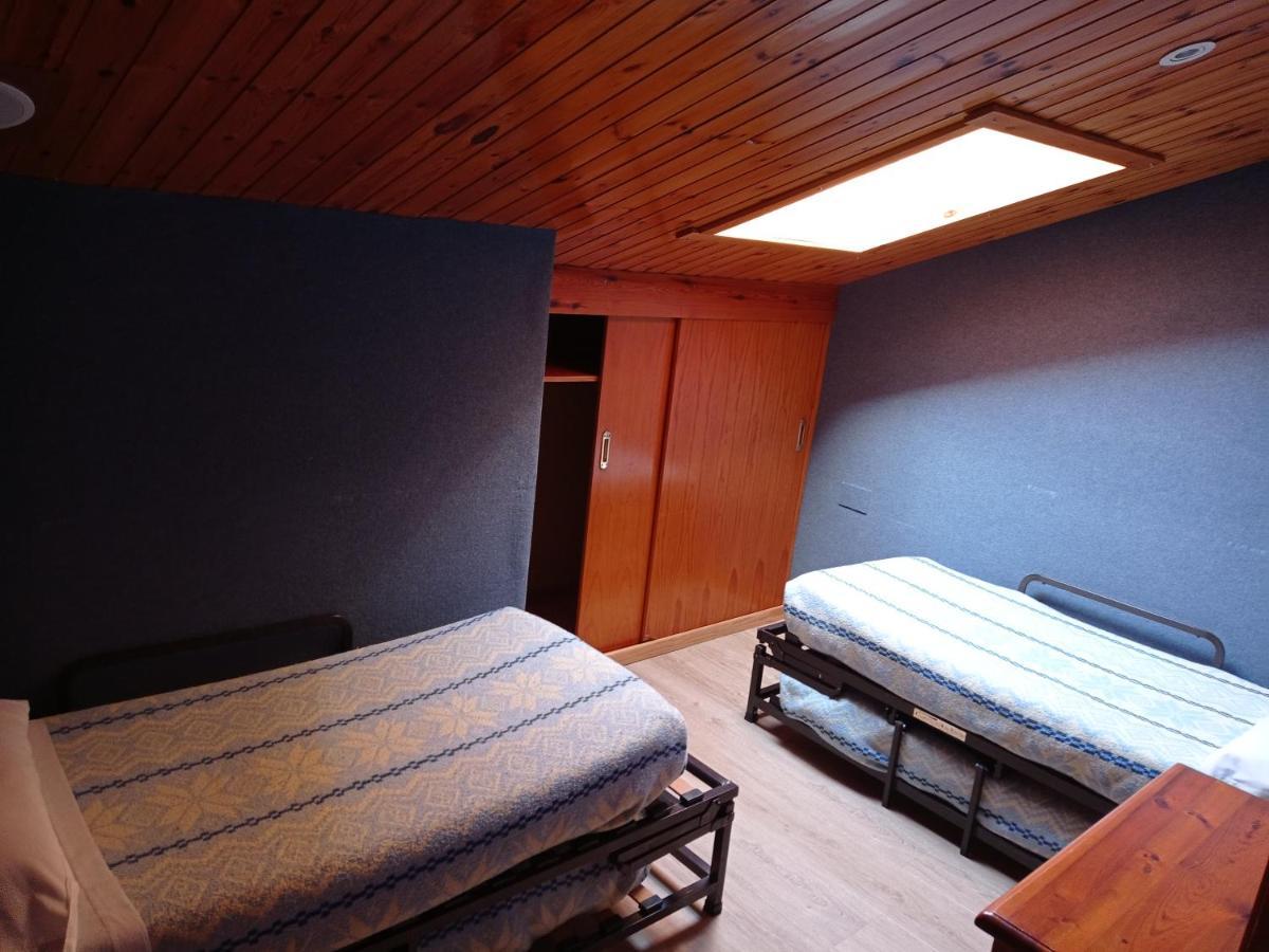 Alberg Residència Esportiva Els Isards La Molina  Extérieur photo