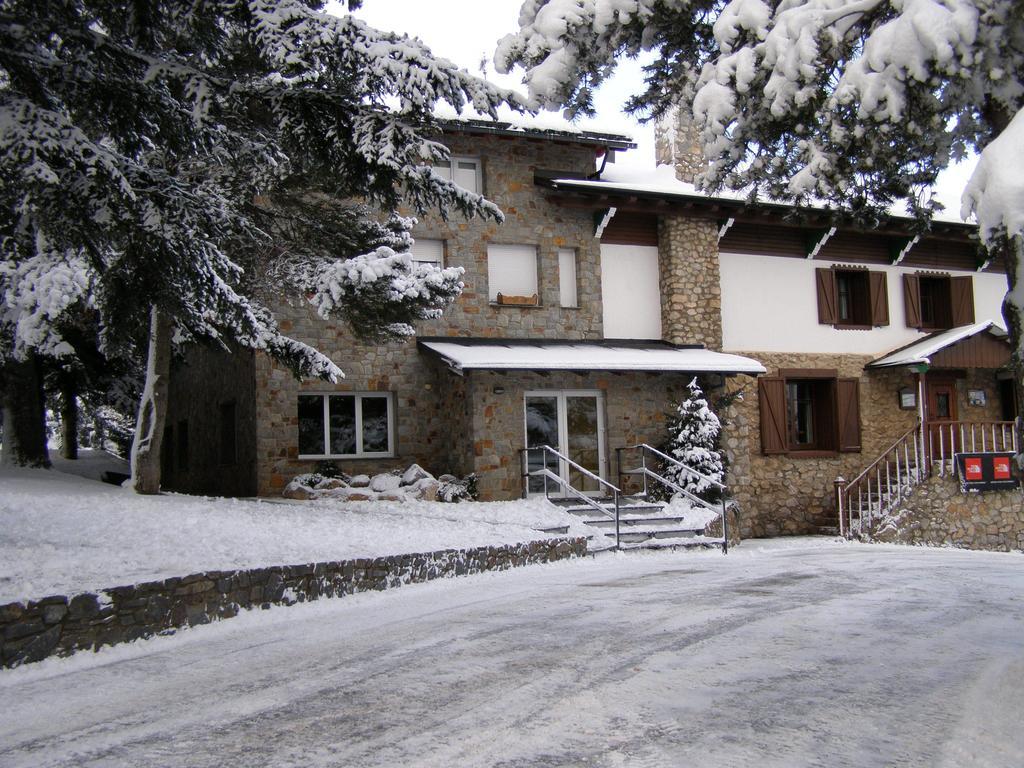 Alberg Residència Esportiva Els Isards La Molina  Extérieur photo