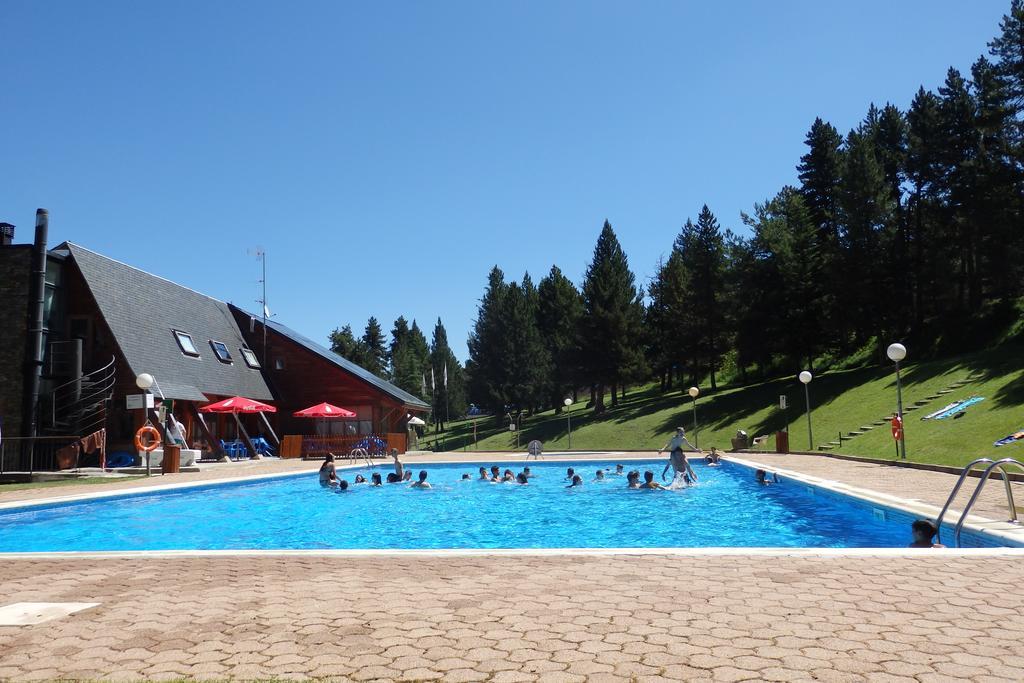Alberg Residència Esportiva Els Isards La Molina  Extérieur photo